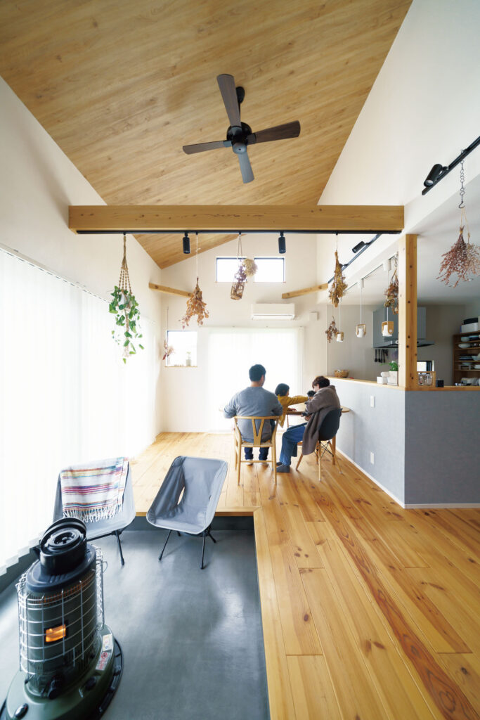 屋外と屋内を緩やかにつなぐ家