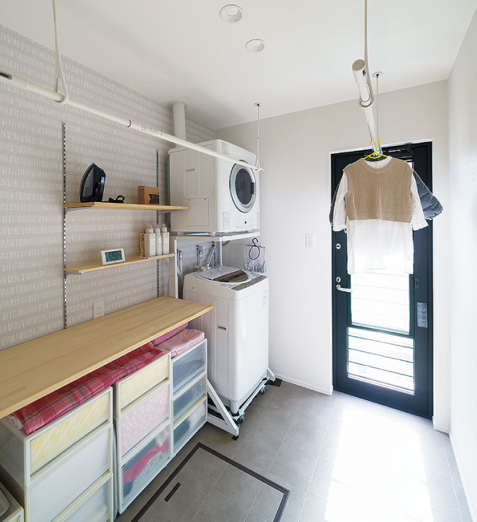 屋外と屋内を緩やかにつなぐ家
